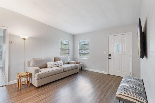 471 E 3RD STREET, Chuluota, FL 32766