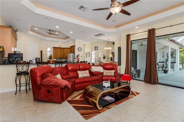 3901 60th AVE NE, Naples, FL 34120