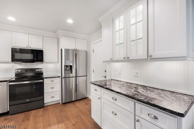 90 Stone Run Rd, Bedminster Twp., NJ 07921