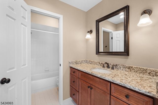 90 Stone Run Rd, Bedminster Twp., NJ 07921
