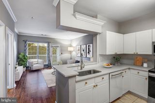 4560 STRUTFIELD LN #1110, Alexandria, VA 22311