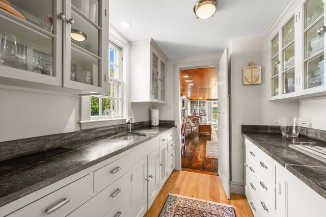 12 Mill Road, Harwich Port, MA 02646