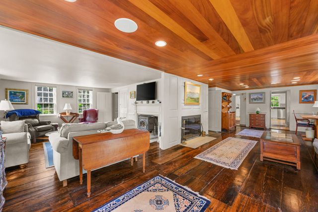 12 Mill Road, Harwich Port, MA 02646