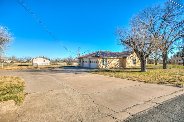 5510 Meadow Drive, San Angelo, TX 76903
