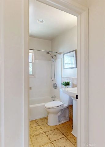 1715 Raymond Hill Road, South Pasadena, CA 91030