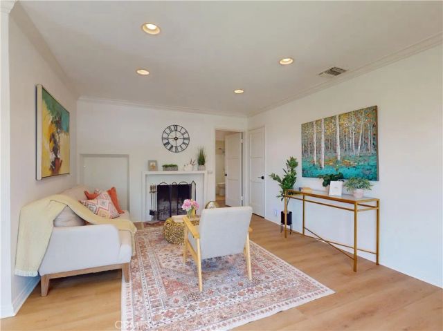 1715 Raymond Hill Road, South Pasadena, CA 91030