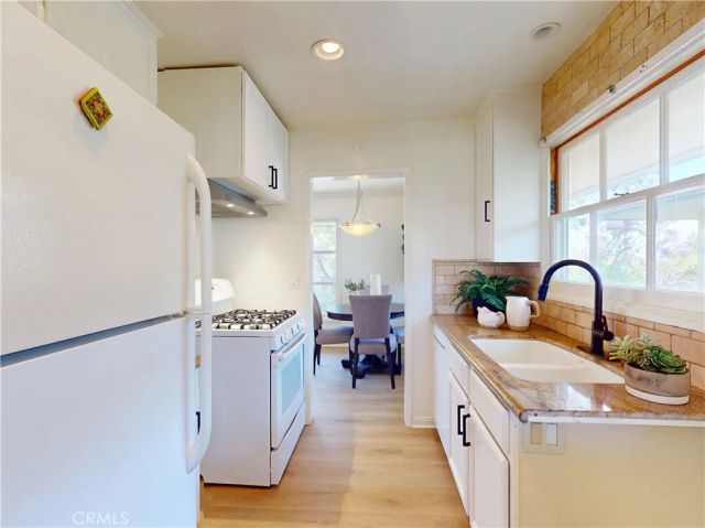 1715 Raymond Hill Road, South Pasadena, CA 91030