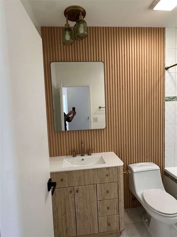 36 Breeze Avenue 4, Venice, CA 90291