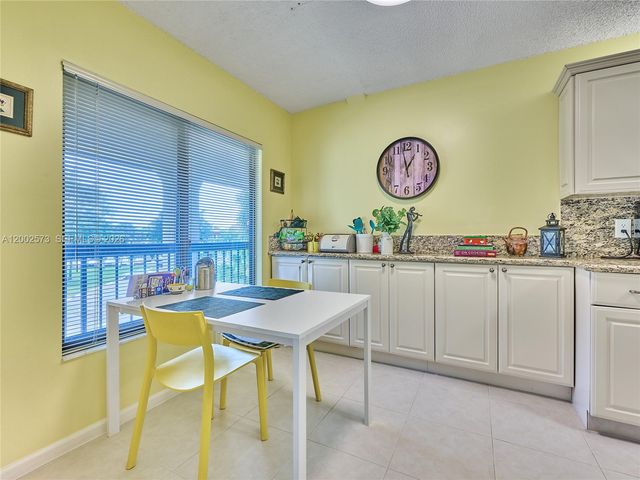 10143 Mangrove Drive 303, Boynton Beach, FL 33437