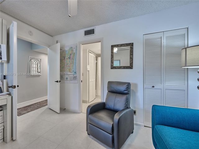 10143 Mangrove Drive 303, Boynton Beach, FL 33437
