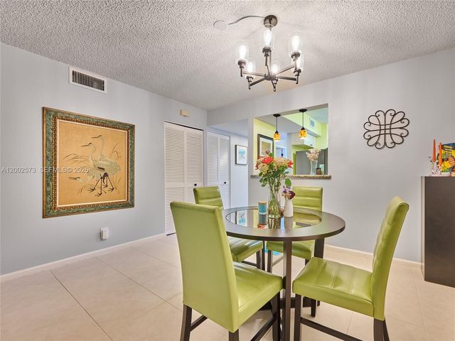 10143 Mangrove Drive 303, Boynton Beach, FL 33437