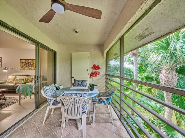 10143 Mangrove Drive 303, Boynton Beach, FL 33437