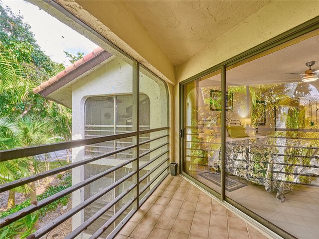 10143 Mangrove Drive 303, Boynton Beach, FL 33437
