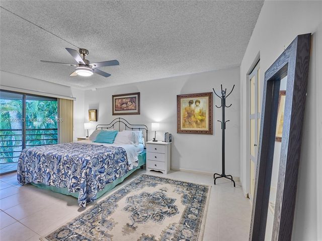 10143 Mangrove Drive 303, Boynton Beach, FL 33437