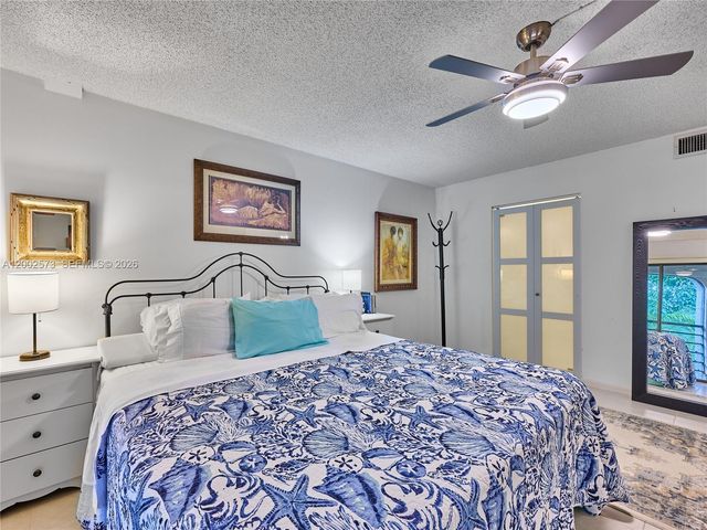 10143 Mangrove Drive 303, Boynton Beach, FL 33437