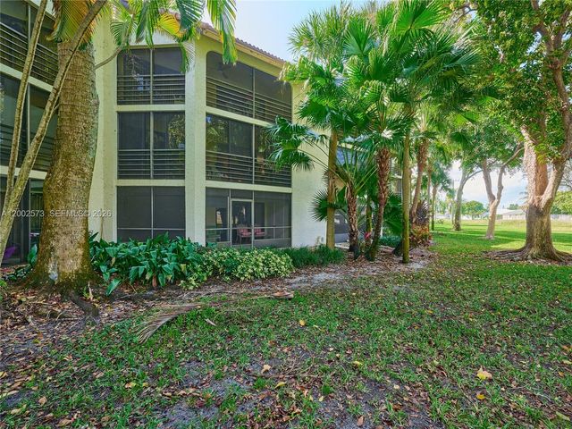 10143 Mangrove Drive 303, Boynton Beach, FL 33437