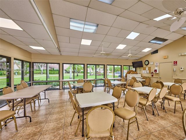 10143 Mangrove Drive 303, Boynton Beach, FL 33437