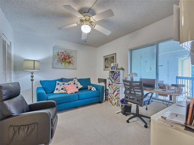 10143 Mangrove Drive 303, Boynton Beach, FL 33437