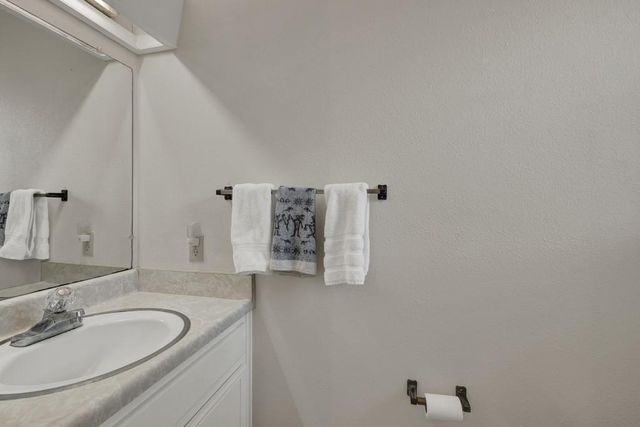 1871 Patty DR, Canyon Lake, TX 78133