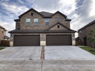 1030 W Sierra Vista Court, Midlothian, TX 76065
