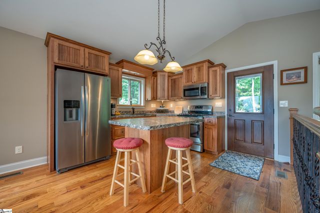 1655 W Lake Shore Drive, Landrum, SC 29356