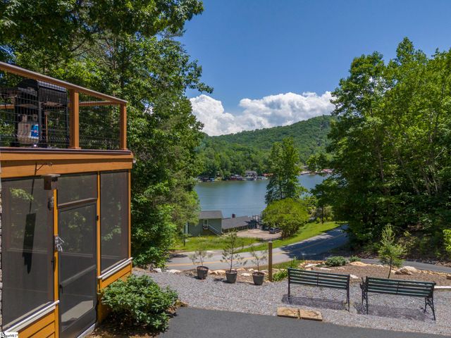 1655 W Lake Shore Drive, Landrum, SC 29356
