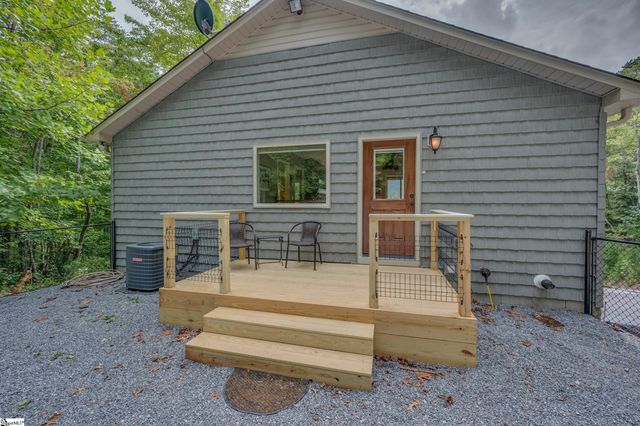 1655 W Lake Shore Drive, Landrum, SC 29356