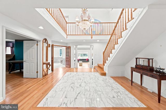 261 E KINGS HWY, Audubon, NJ 08106