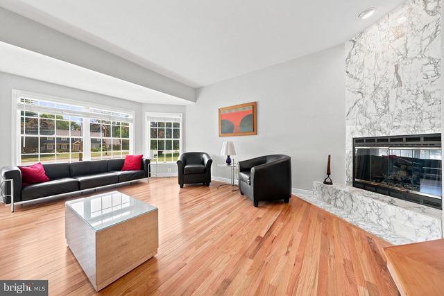 261 E KINGS HWY, Audubon, NJ 08106
