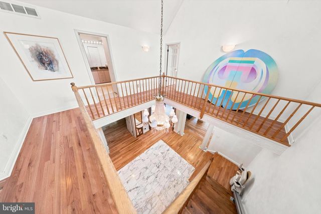 261 E KINGS HWY, Audubon, NJ 08106