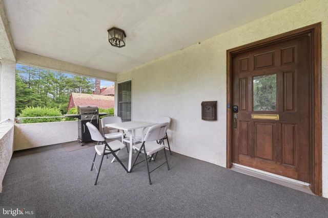 261 E KINGS HWY, Audubon, NJ 08106