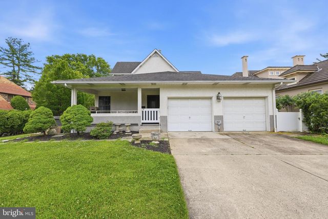 261 E KINGS HWY, Audubon, NJ 08106