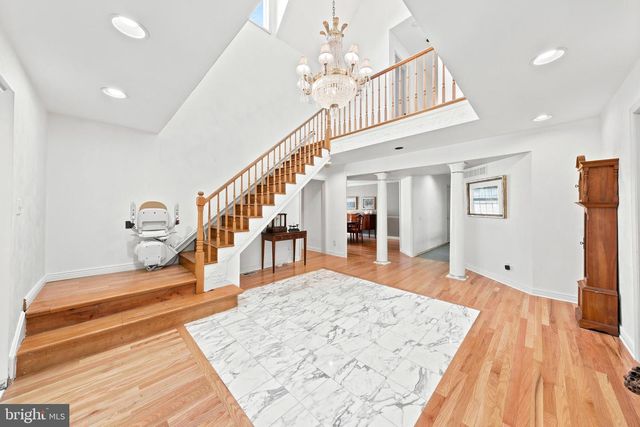 261 E KINGS HWY, Audubon, NJ 08106