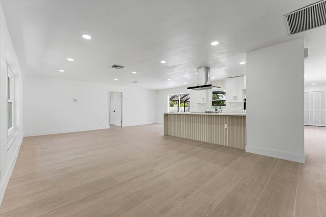 1540 NW 10th Street, Boca Raton, FL 33486