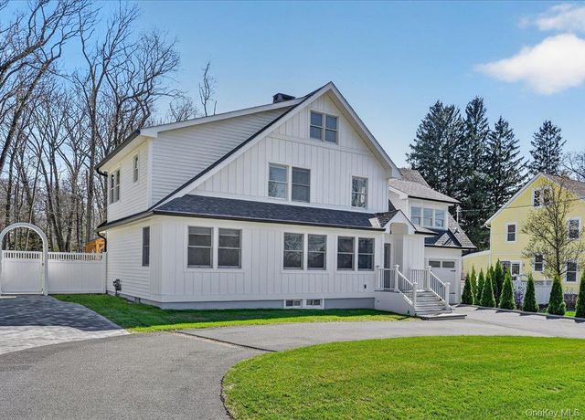 27 Pacific Avenue, Nanuet, NY 10954