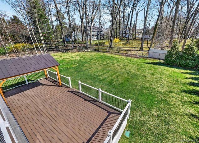 27 Pacific Avenue, Nanuet, NY 10954