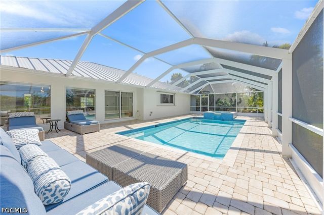283 Palm Lake DR, Sanibel, FL 33957
