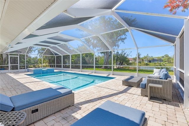 283 Palm Lake DR, Sanibel, FL 33957