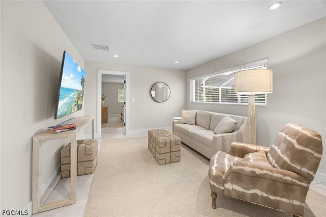 283 Palm Lake DR, Sanibel, FL 33957