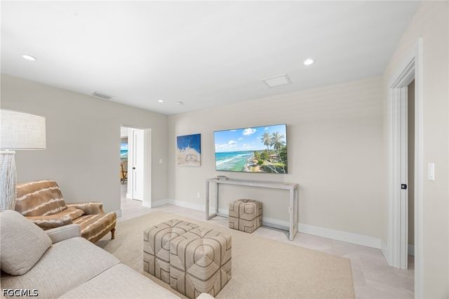 283 Palm Lake DR, Sanibel, FL 33957