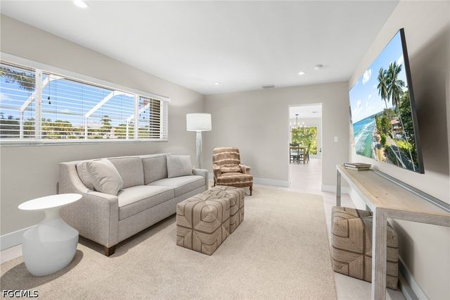 283 Palm Lake DR, Sanibel, FL 33957