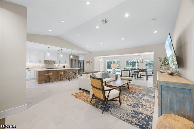 283 Palm Lake DR, Sanibel, FL 33957