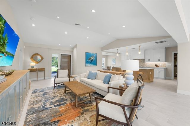 283 Palm Lake DR, Sanibel, FL 33957