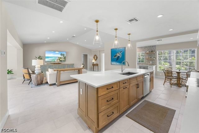 283 Palm Lake DR, Sanibel, FL 33957