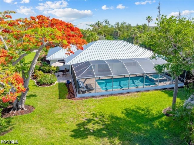 283 Palm Lake DR, Sanibel, FL 33957