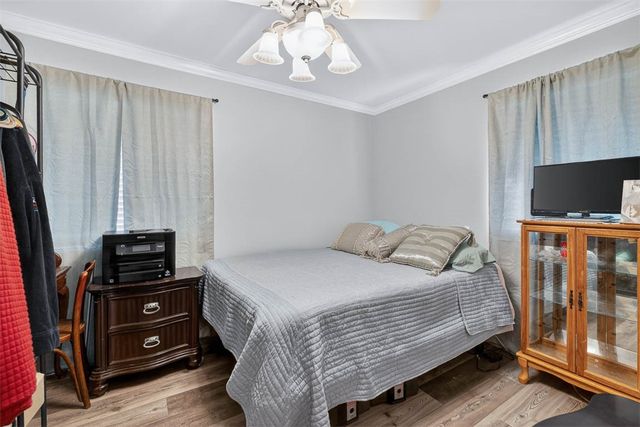 33 Warren Ave, Waverly, GA 31565