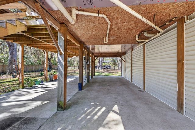 33 Warren Ave, Waverly, GA 31565