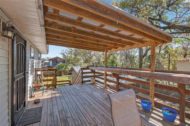 33 Warren Ave, Waverly, GA 31565