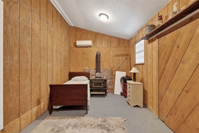 33 Warren Ave, Waverly, GA 31565