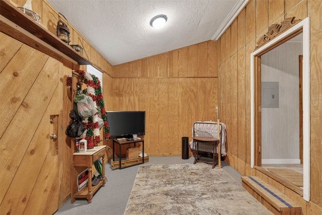 33 Warren Ave, Waverly, GA 31565